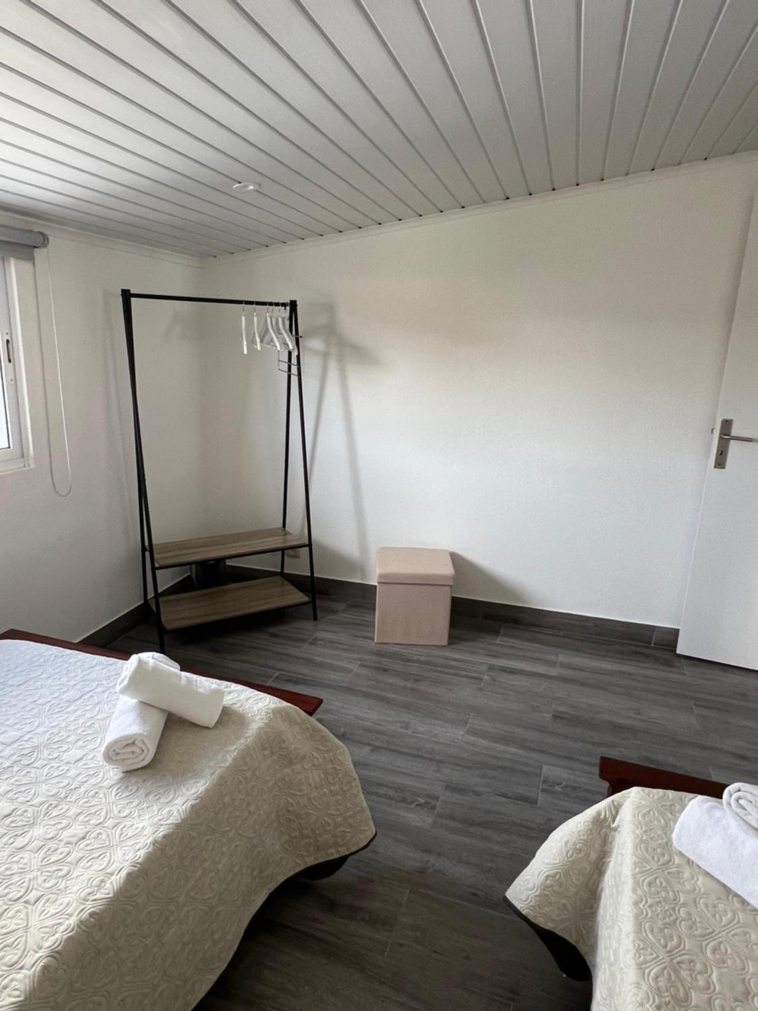 Casa A 2 Minutos A Pe De Piscina Natural Ponta Delgada Exteriér fotografie
